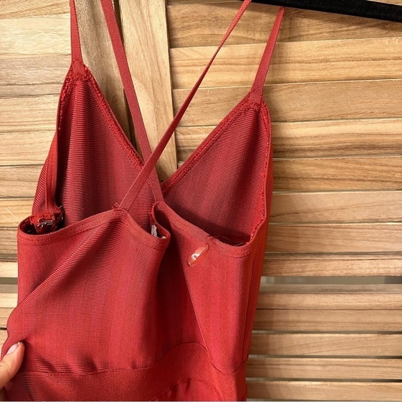 HOUSE OF CB Devi Jumpsuit Red Bandage Side Zip On Stretch V Neck Size S - Picture 6 of 11